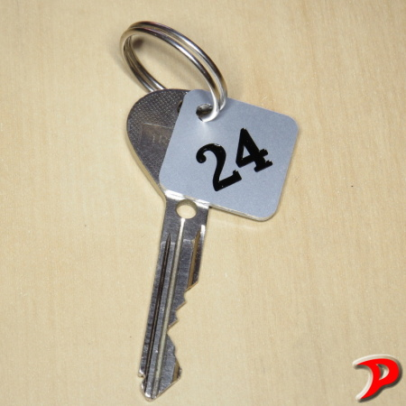 Klíčenka typ V, 32x32 mm, dural, stříbrná