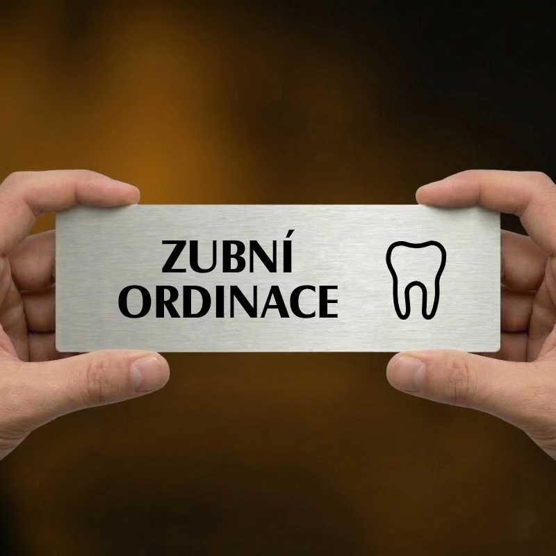 Zubní ordinace, 200x66mm, zlatá popiska s imitacemi šroubků