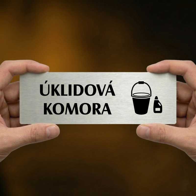 Úklidová komora, 200x66mm, stříbrná popiska s ozdobou uprostřed