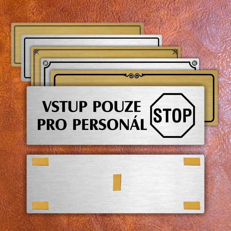 Vstup pro personál, 200x66mm, zlatá popiska 