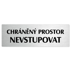 Chráněný prostor, stříbrná popiska na dveře