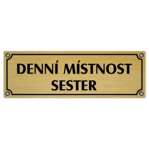 Denní místnost sester, 200x66mm, zlatá popiska s imitacemi šroubků
